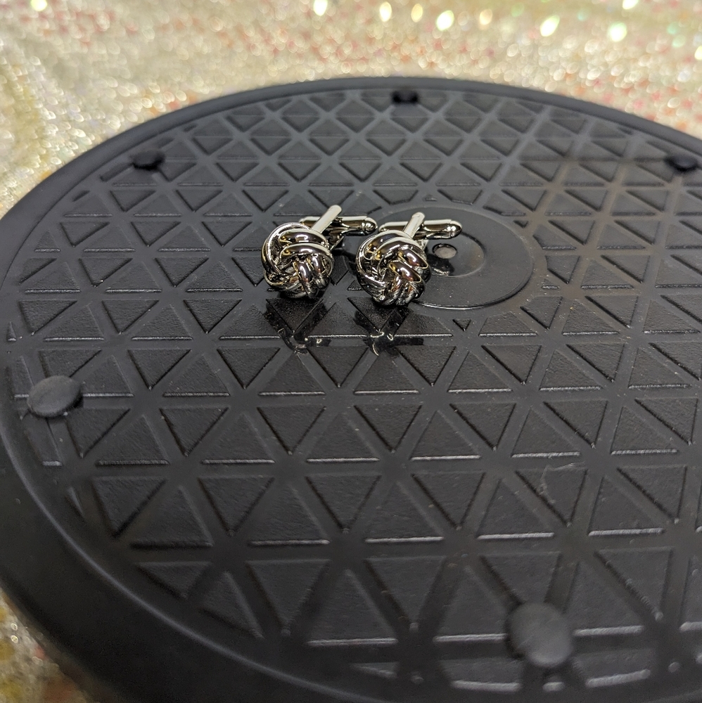 Cufflinks